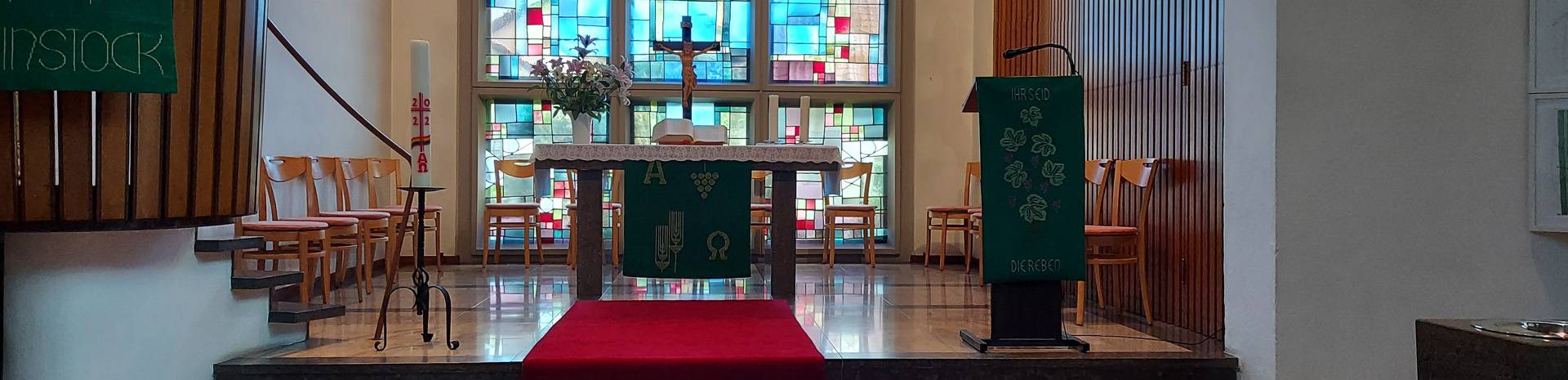 Quelle: Annette Wohlfeil Altarraum Evang. Kirche Renchen
