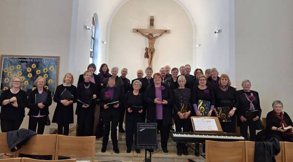 Quelle: W. Horny Bild von Chor Surprisum in der Oberkircher Kirche